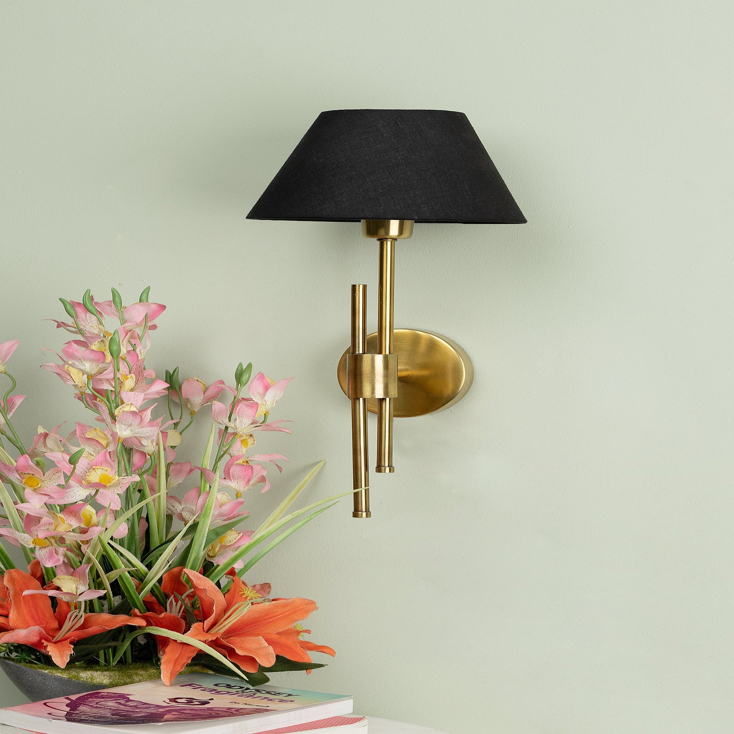 BRASS ACCENT LIGHT