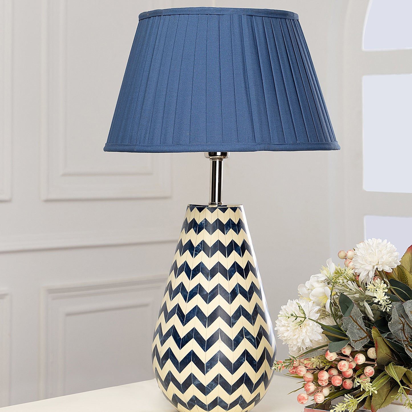 CHEVRON BASE LAMP