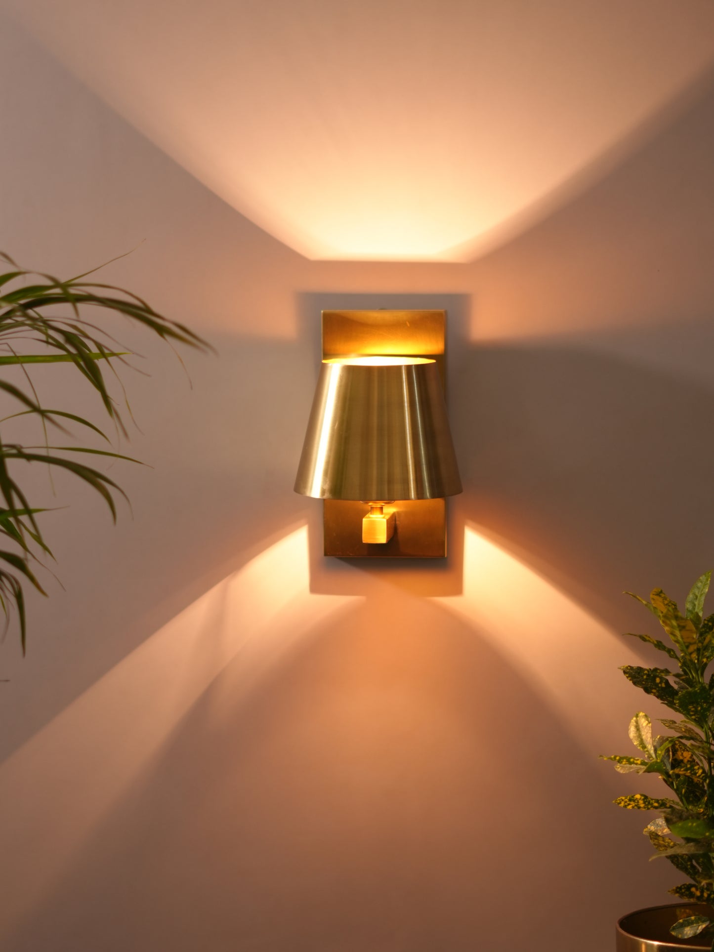 Legacy Wall Light